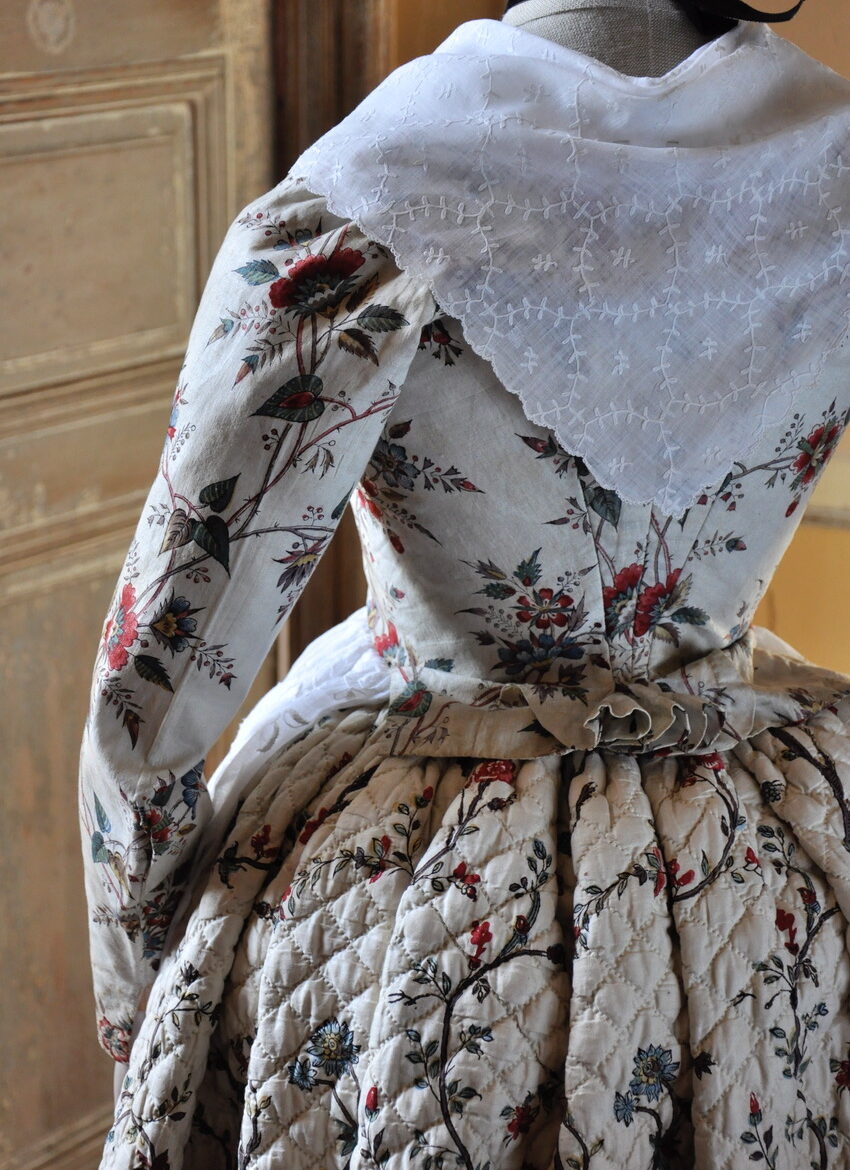 Museum Für Trachten Und Schmuck Der Provence