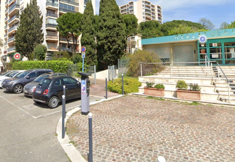 parking de la Médiathèque