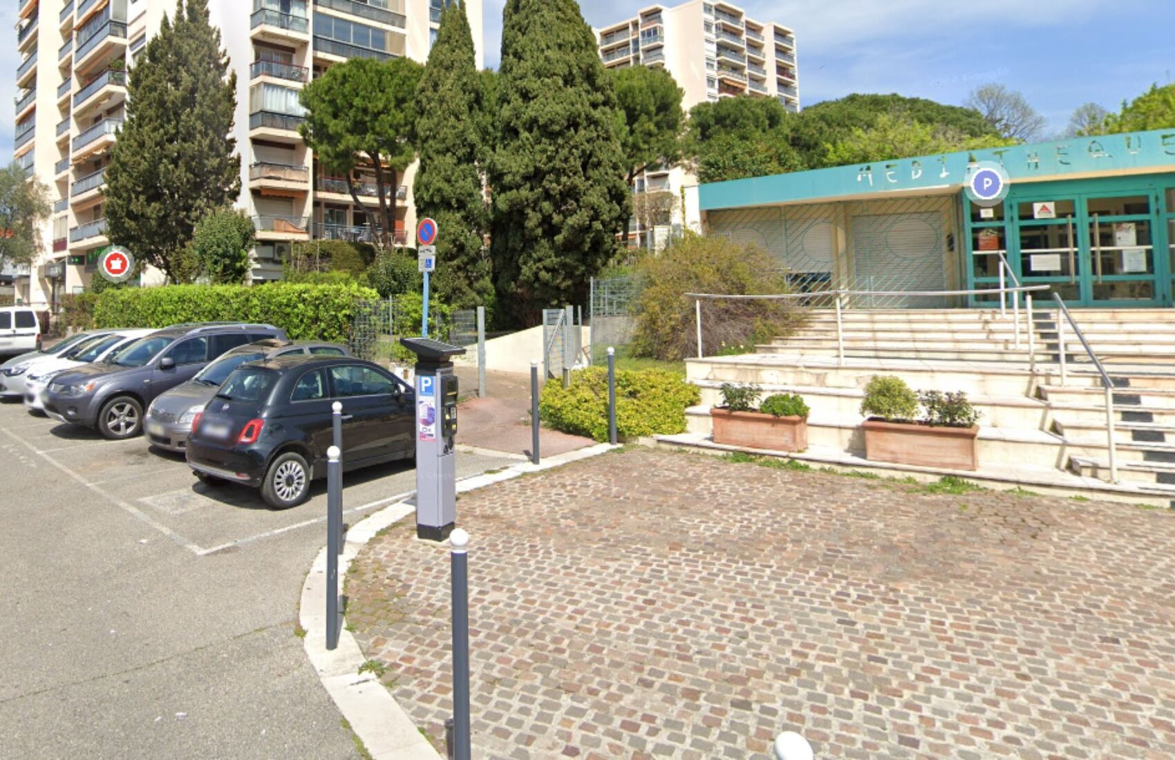 parking de la Médiathèque