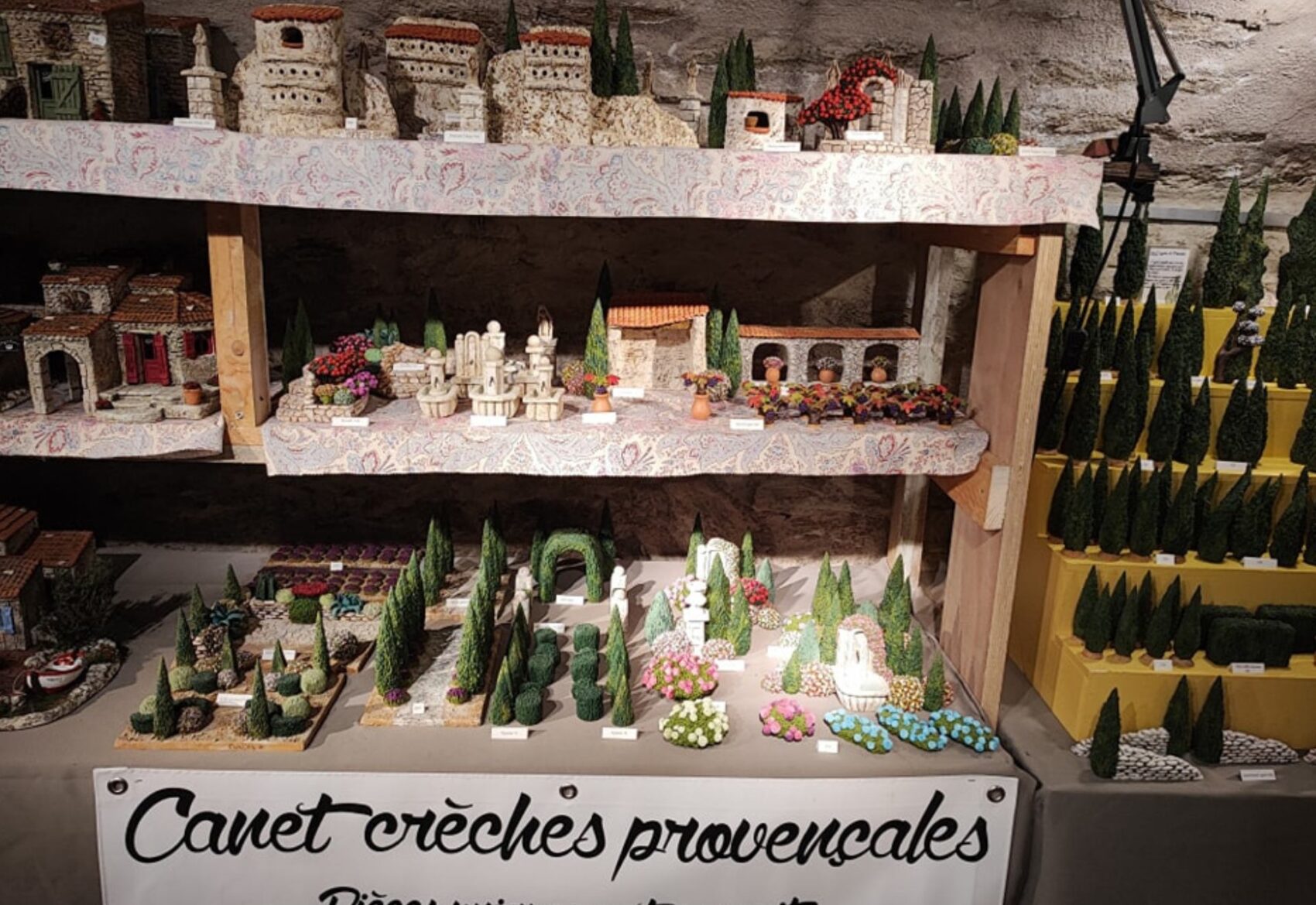 Canet Crèches Provençales